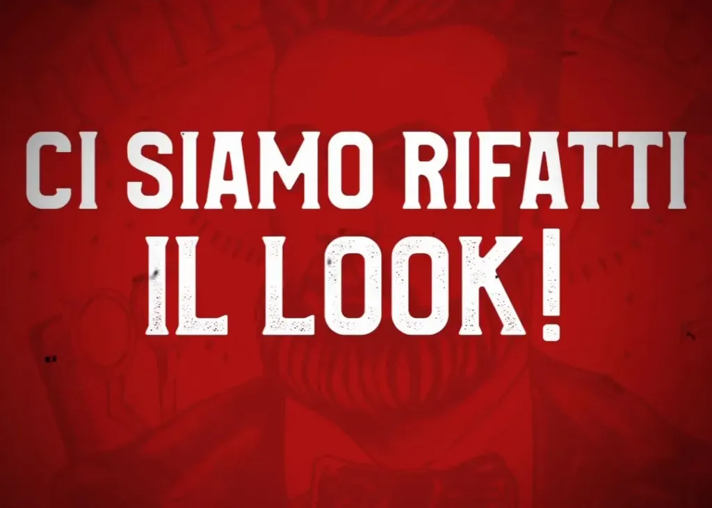 Fotogramma del teaser social SDM con la scritta Ci siamo rifatti il look su fondo rosso